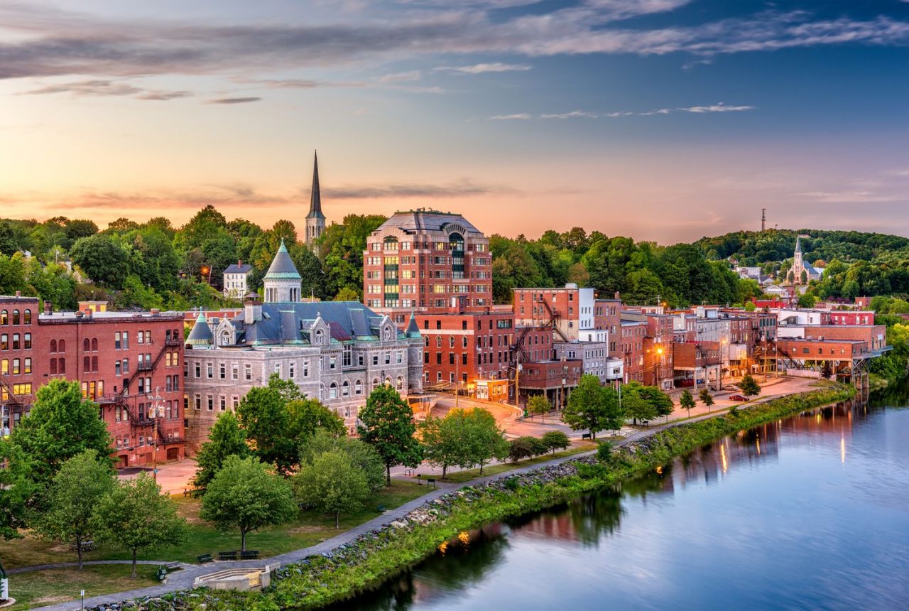 Bangor · Kittery · Portsmouth (290 Km)