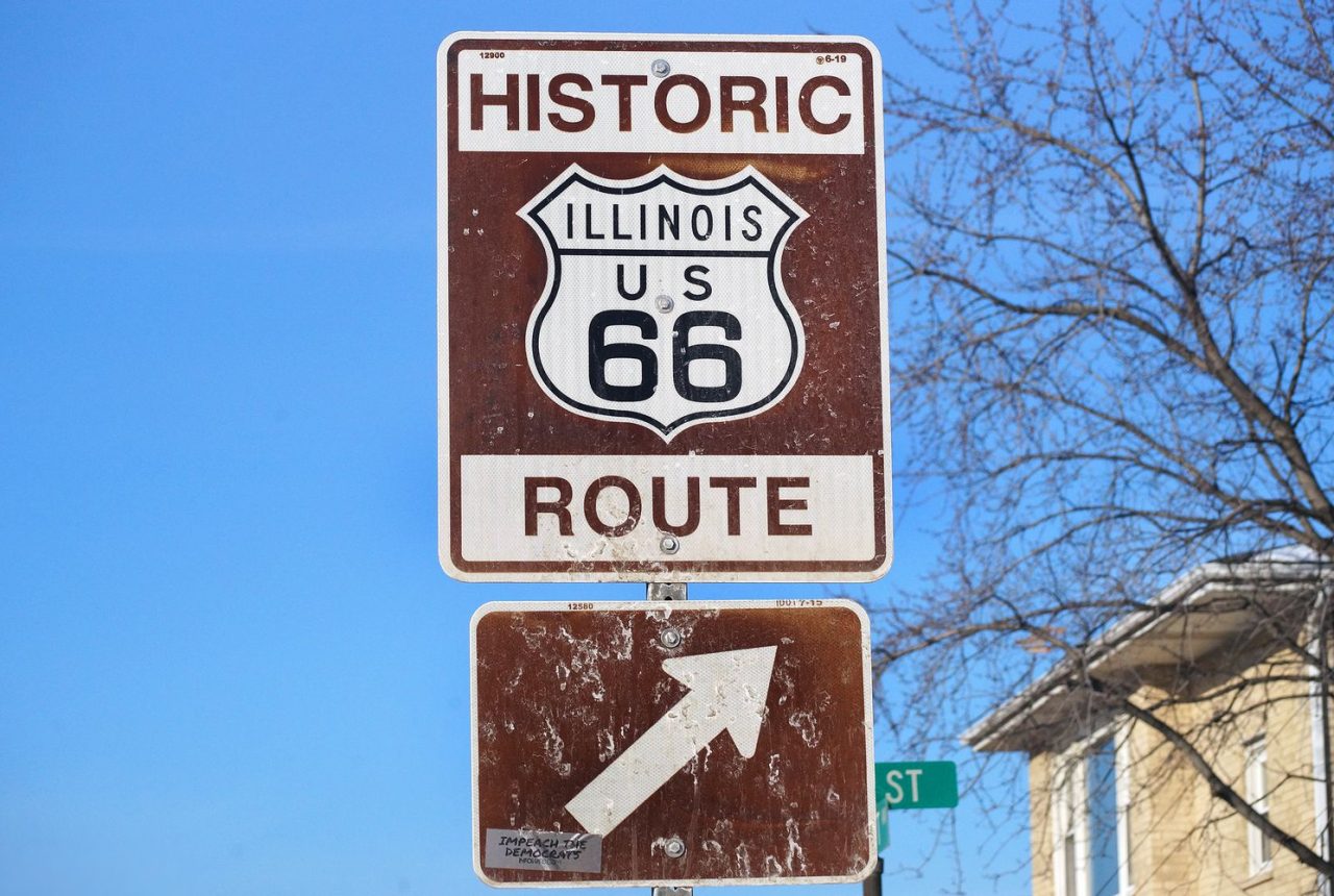 Il cartello della storica Route 66 in Illinois