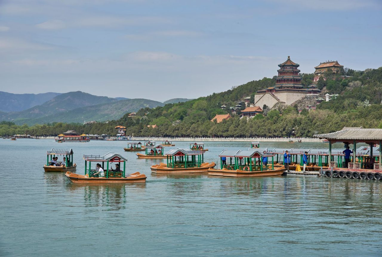Barche sul lago Kunming, al Palazzo d’Estate