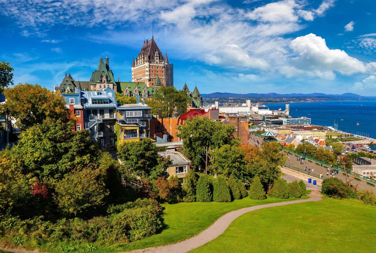 Canada Autentico - Tour Escorted