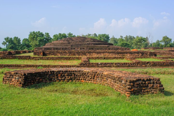 Sulle Orme del Buddha